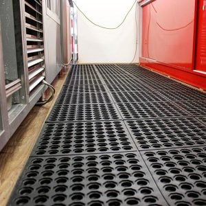 Interlock mats for oily areas